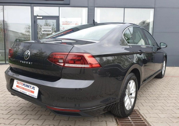 Volkswagen Passat cena 94900 przebieg: 99019, rok produkcji 2021 z Warszawa małe 407